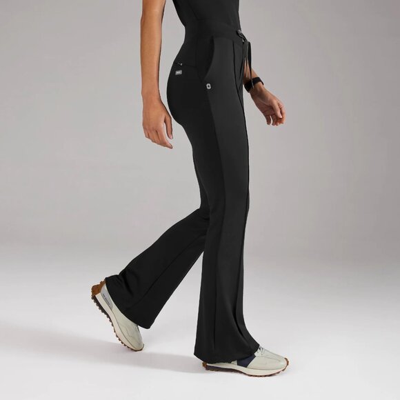Figs High Waisted Evanston FORMx Skinny Flare Scrub Pants in Black, Size X-Small - Picture 6 of 12